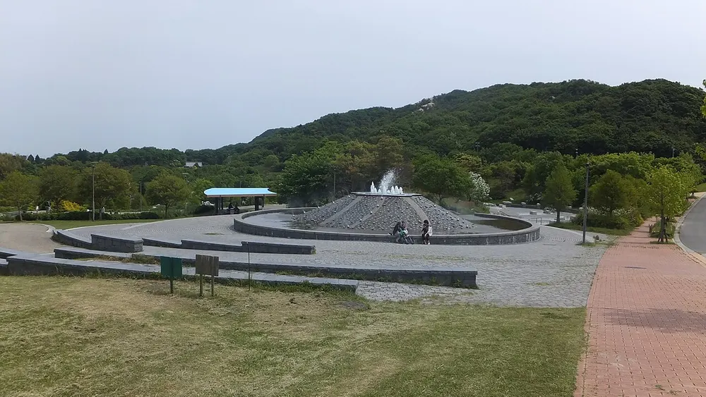 兵庫県立淡路島公園(ニジゲンノモリ併設)